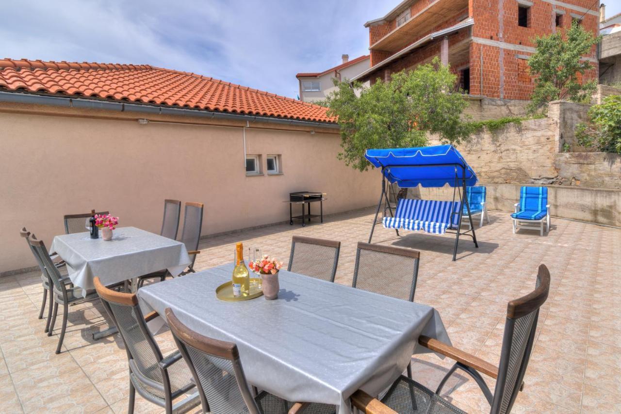 סנג' Lovely Apartments Senj מראה חיצוני תמונה