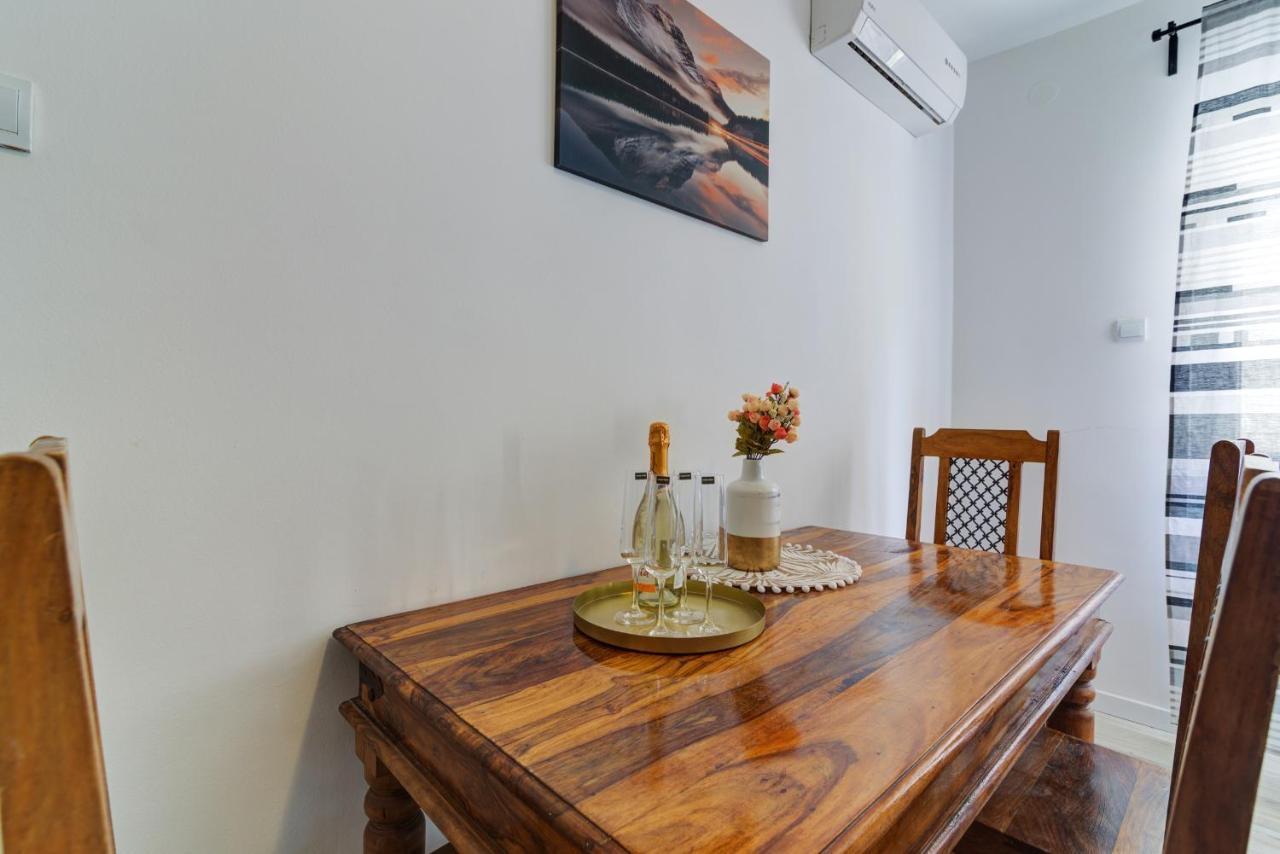 סנג' Lovely Apartments Senj מראה חיצוני תמונה